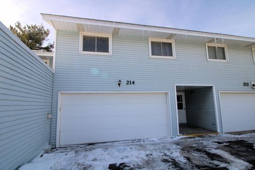 214 Shawnee Trl, Shakopee, MN, 55379-1738 | Card Image