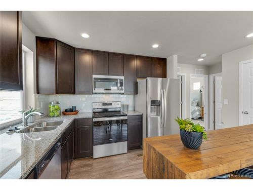 46550 Avery Ln, Bennett, CO, 80102-8851 | Card Image