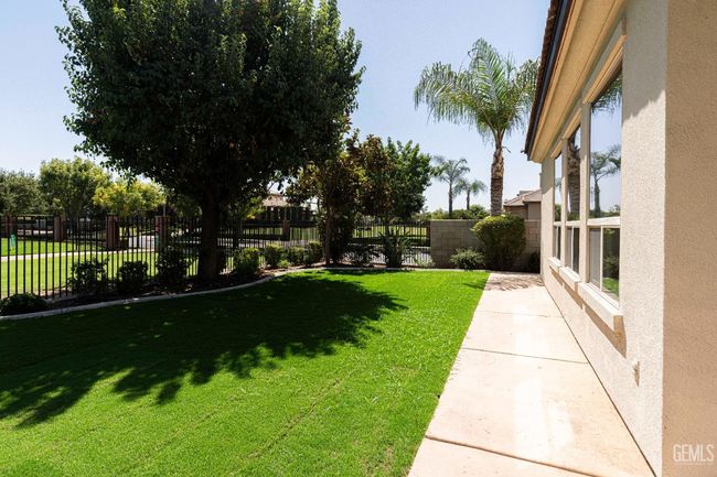 2416 Edingal Dr, House other with 4 bedrooms, 3 bathrooms and null parking in Bakersfield CA | Image 47
