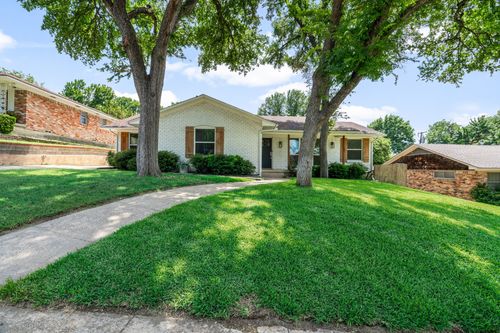 2341 Pinebluff Dr, Dallas, TX, 75228-5839 | Card Image