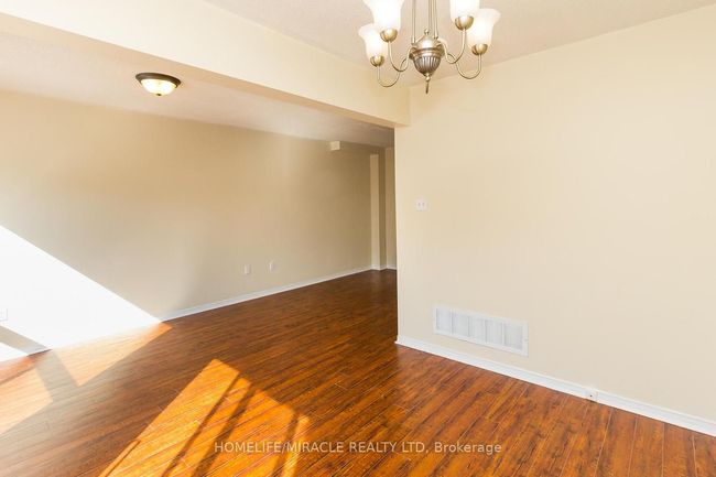 6 Sinclair Crt, Condo with 3 bedrooms, 3 bathrooms and 1 parking in Brampton ON | Image 12