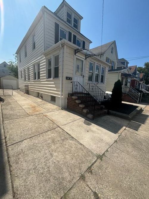 9116 246th St, Bellerose, NY, 11426-1519 | Card Image