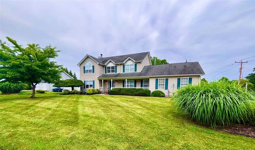 1002 Forest Gln, New Windsor, NY, 12553-4901 | Card Image