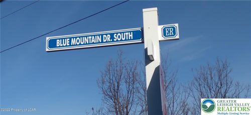 384 Blue Mountain Dr N, Hazleton, PA, 18202 | Card Image