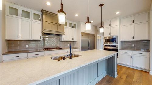 4044 Merriam Rd, Minnetonka, MN, 55305-5047 | Card Image