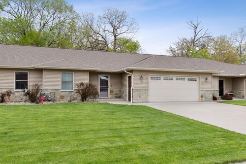 322 E River Ct, Camanche, IA, 52730-1229 | Card Image