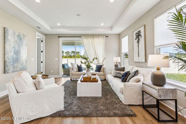 Living Area | Image 7