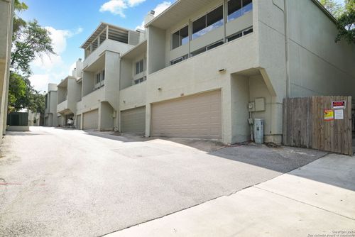 apt-j1-3103 Eisenhauer Rd, San Antonio, TX, 78209-3507 | Card Image