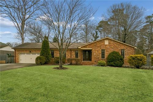 504 Meadowfield Rd, Yorktown, VA, 23692-4637 | Card Image