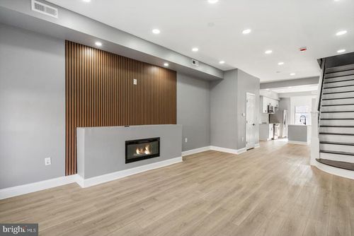 1651 Darley Ave, BALTIMORE, MD, 21213-1318 | Card Image