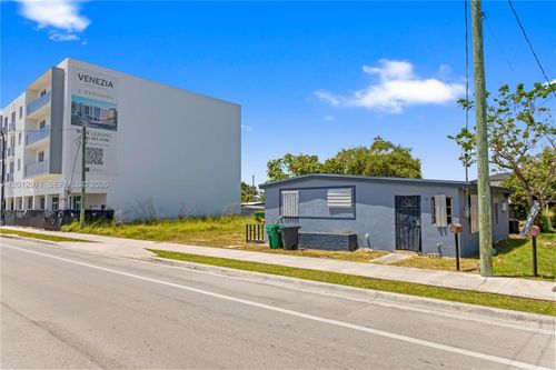 11969 Sw 216th St, Miami, FL, 33170-2816 | Card Image