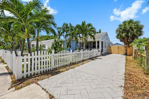 915 N K St, Lake Worth Beach, FL, 33460-2630 | Card Image