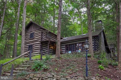 412 Pennsylvania Ave, MOUNT GRETNA, PA, 17064-6031 | Card Image
