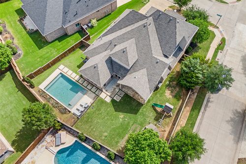 1001 Broadmoor Way, Roanoke, TX, 76262-1287 | Card Image