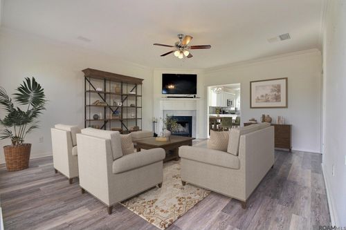 32495 Magnolia Ct, Denham Springs, LA, 70706-2905 | Card Image