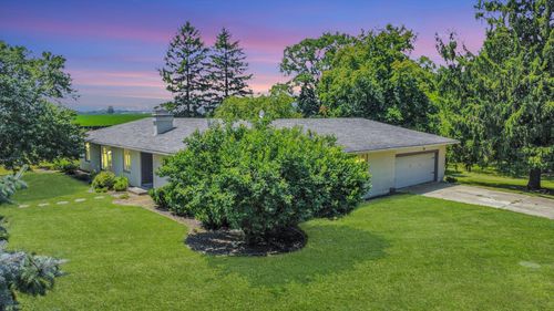 1651 Phillips Woods Ln, Urbana, IL, 61802-9692 | Card Image