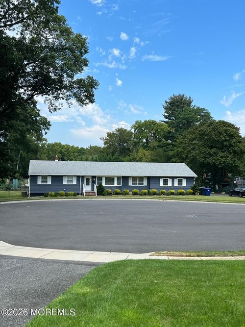 1 Michaels Ct, Oakhurst, NJ, 07755-1008 | Card Image
