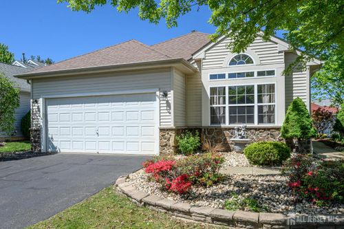 70 Vineyard Ct, Monroe, NJ, 08831-5304 | Card Image