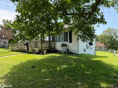 301 W 1st St, Leon, IA, 50144-1125 | Card Image