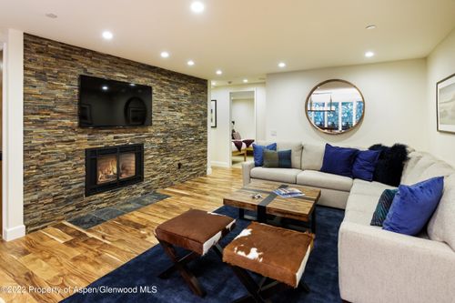 unit-7-611 S West End St, Aspen, CO, 81611-2131 | Card Image