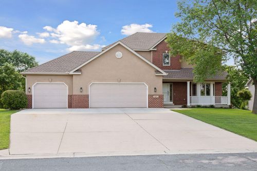 407 Fiddler Ave Se, New Prague, MN, 56071-6827 | Card Image
