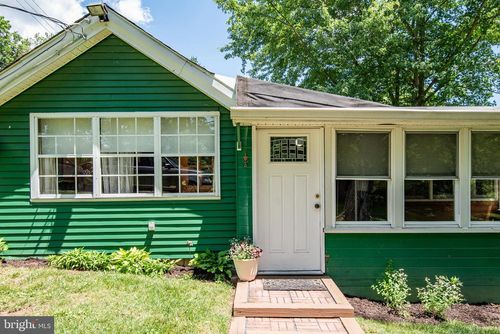 170-shawn-ln-563 E Dark Hollow Rd, Pipersville, PA, 18947-9379 | Card Image