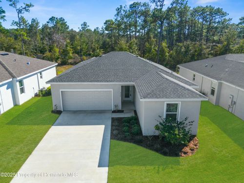 9062 Wade St, Weeki Wachee, FL, 34613-5577 | Card Image
