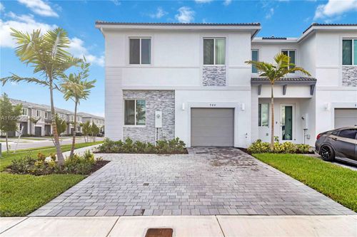 760 Se 13th Ct, Homestead, FL, 33034-3463 | Card Image