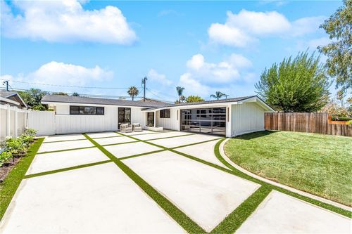 213 Wellesley Ln, Costa Mesa, CA, 92626-6131 | Card Image