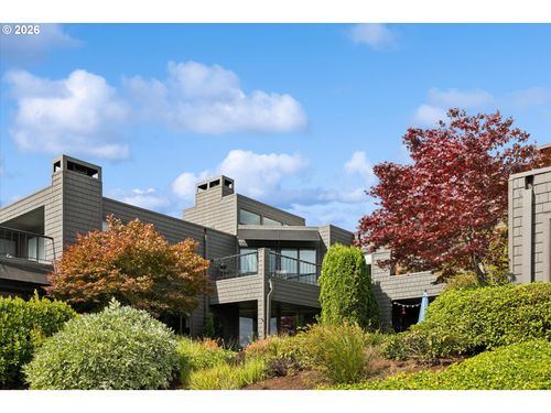 5758 S Riverpoint Ln, Portland, OR, 97239-5916 | Card Image