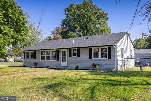 10 Narcissus Rd, PENNSVILLE, NJ, 08070-3217 | Card Image