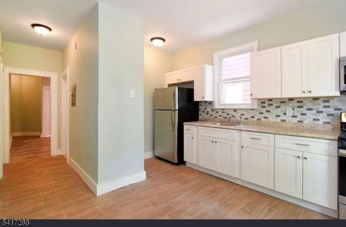 231 Wainwright St, Newark, NJ, 07112-1226 | Card Image