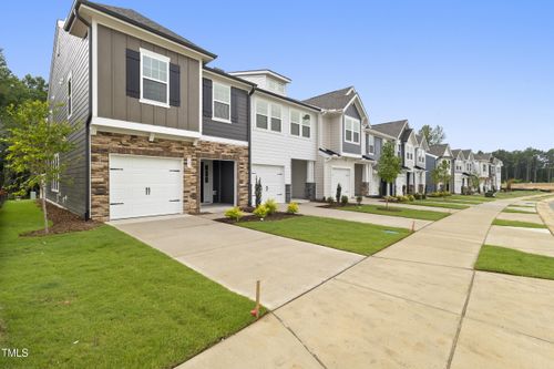 823 Kinsale Ct, Fuquay Varina, NC, 27526 | Card Image