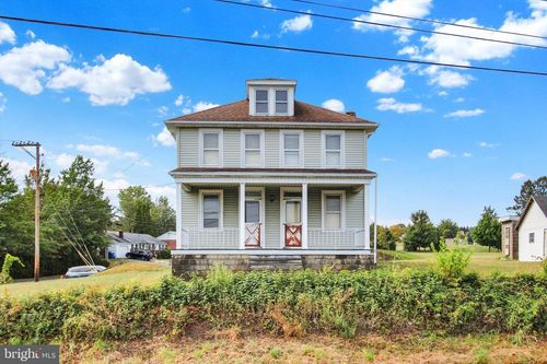 2040 Windsor Rd, WINDSOR, PA, 17366-8504 | Card Image