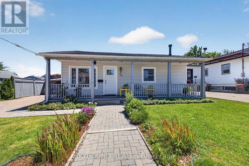 49 Powerview Ave, Saint Catharines, ON, L2S1V6 | Card Image