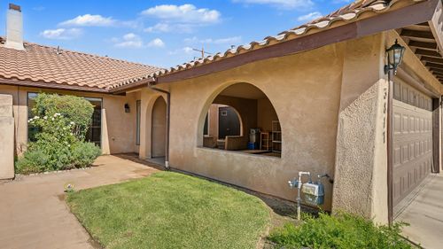 3817 W Damsen Ave, Visalia, CA, 93291-5558 | Card Image