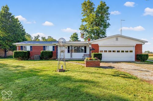149 W Hickory Dr, Greenfield, IN, 46140-9205 | Card Image