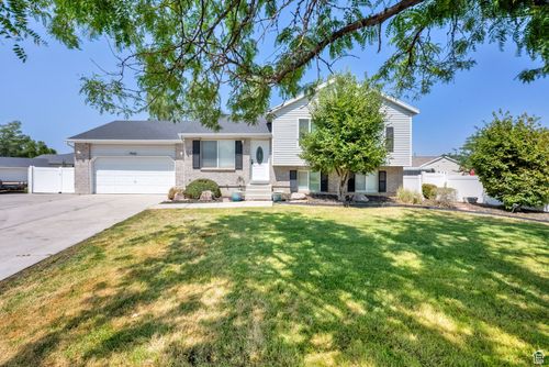 7542 W Fernbush Cir, Magna, UT, 84044-3242 | Card Image