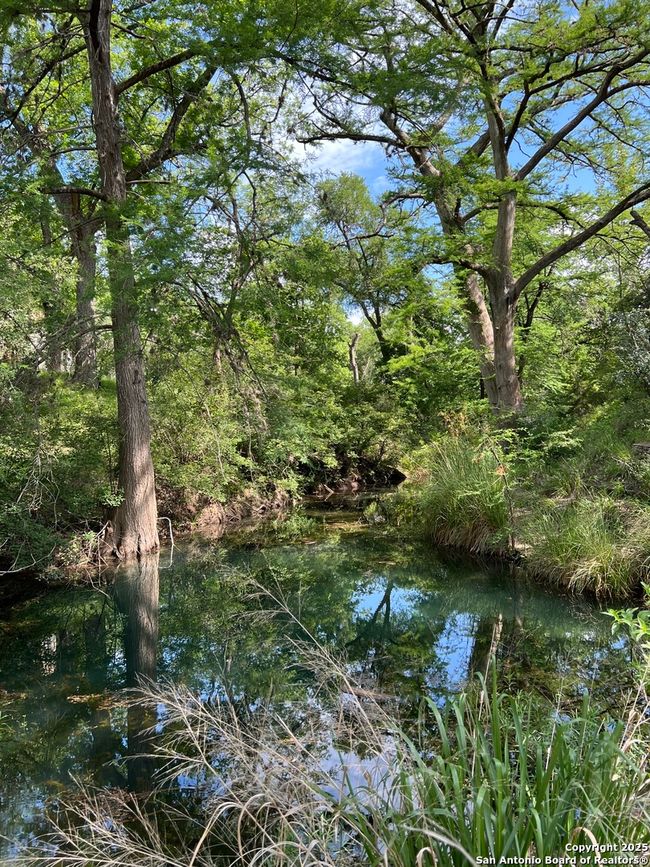 412 Lebouf Rd, House other with 3 bedrooms, 3 bathrooms and null parking in Utopia TX | Image 40