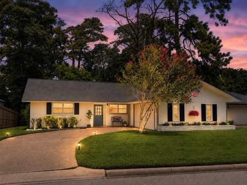 1705 Shady Oaks Dr, Conroe, TX, 77301-1988 | Card Image