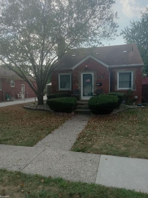 21911 Oakwood Ave, Eastpointe, MI, 48021-3809 | Card Image
