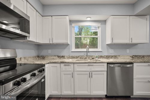 10 Iron Bolt Ct, CATONSVILLE, MD, 21228-2422 | Card Image