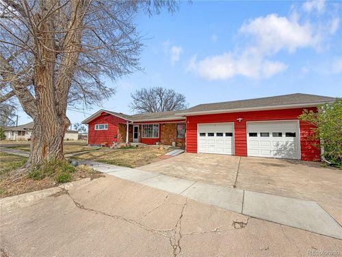 662 Ash Ave, Akron, CO, 80720-1220 | Card Image