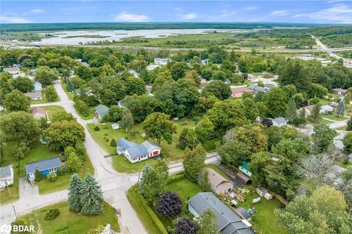 305 Ouida St, Tay, ON, L0K2C0 | Card Image