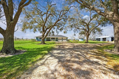 625 County Road 340, Angleton, TX, 77515-8863 | Card Image