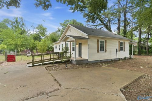 3215 Clopton St Sw, Huntsville, AL, 35805-4635 | Card Image
