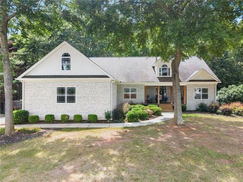 860 Lakeview Dr, Commerce, GA, 30529-3026 | Card Image