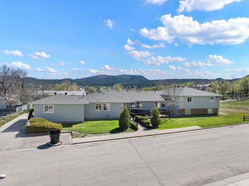 1105 5th St, sturgis, SD, 57785-1840 | Card Image