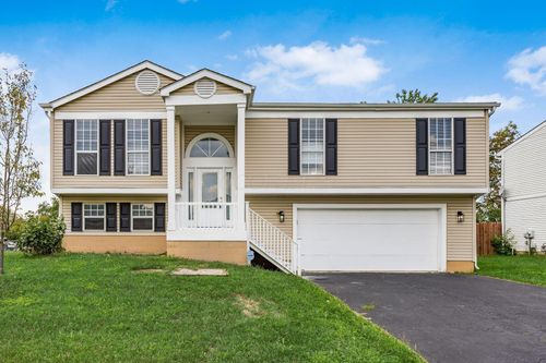 3251 Foxpoint Dr, Hilliard, OH, 43026-8867 | Card Image