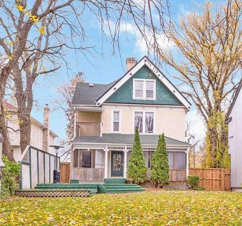 35 Scotia St, Winnipeg, MB, R2W3W6 | Card Image